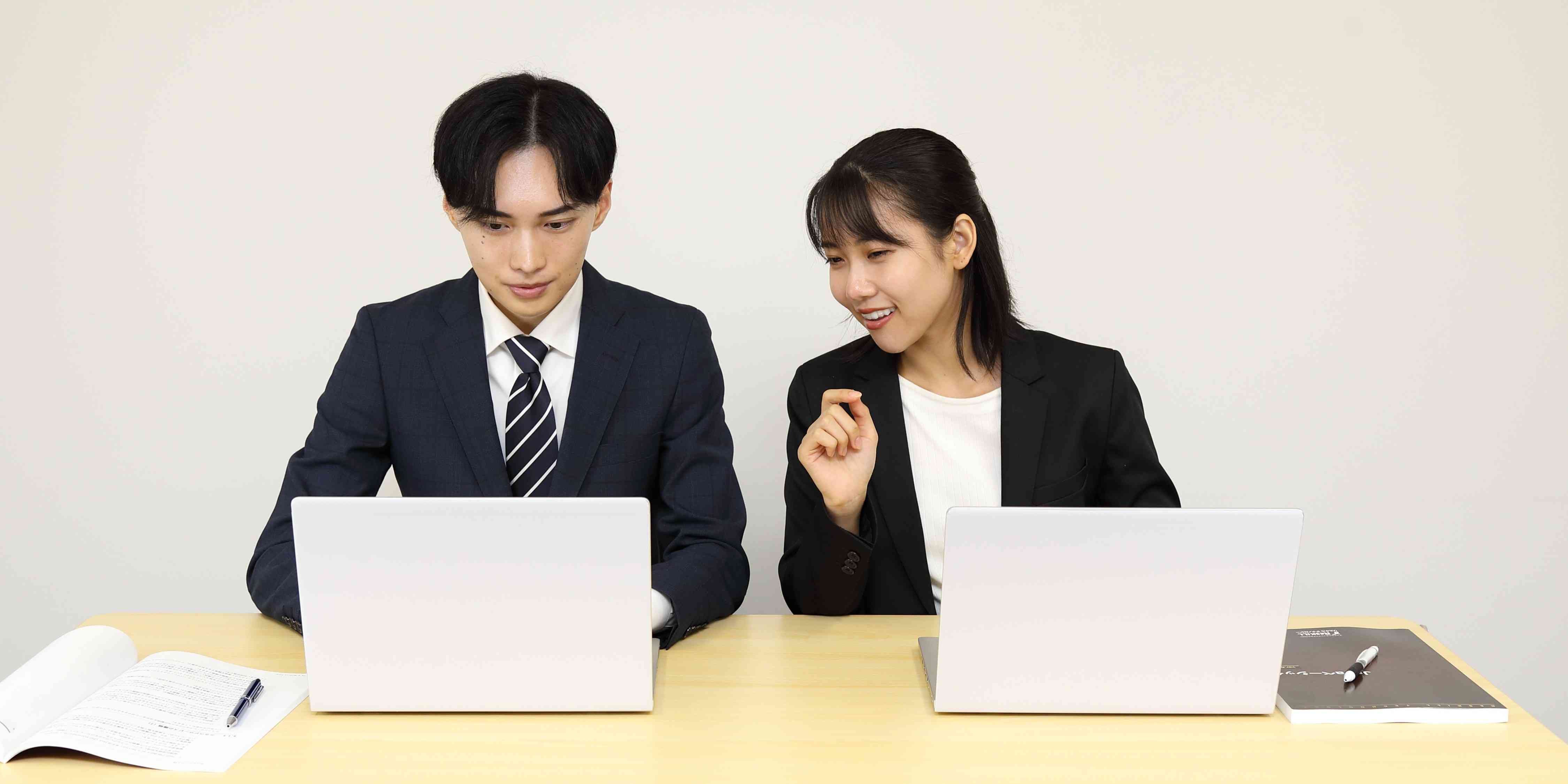 フレームワークでWebアプリも容易に作成